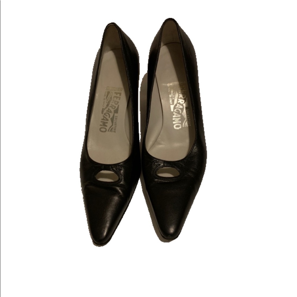 FERRAGAMO black leather shoes size 8